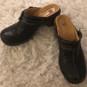 Clark’s Structured Clogs